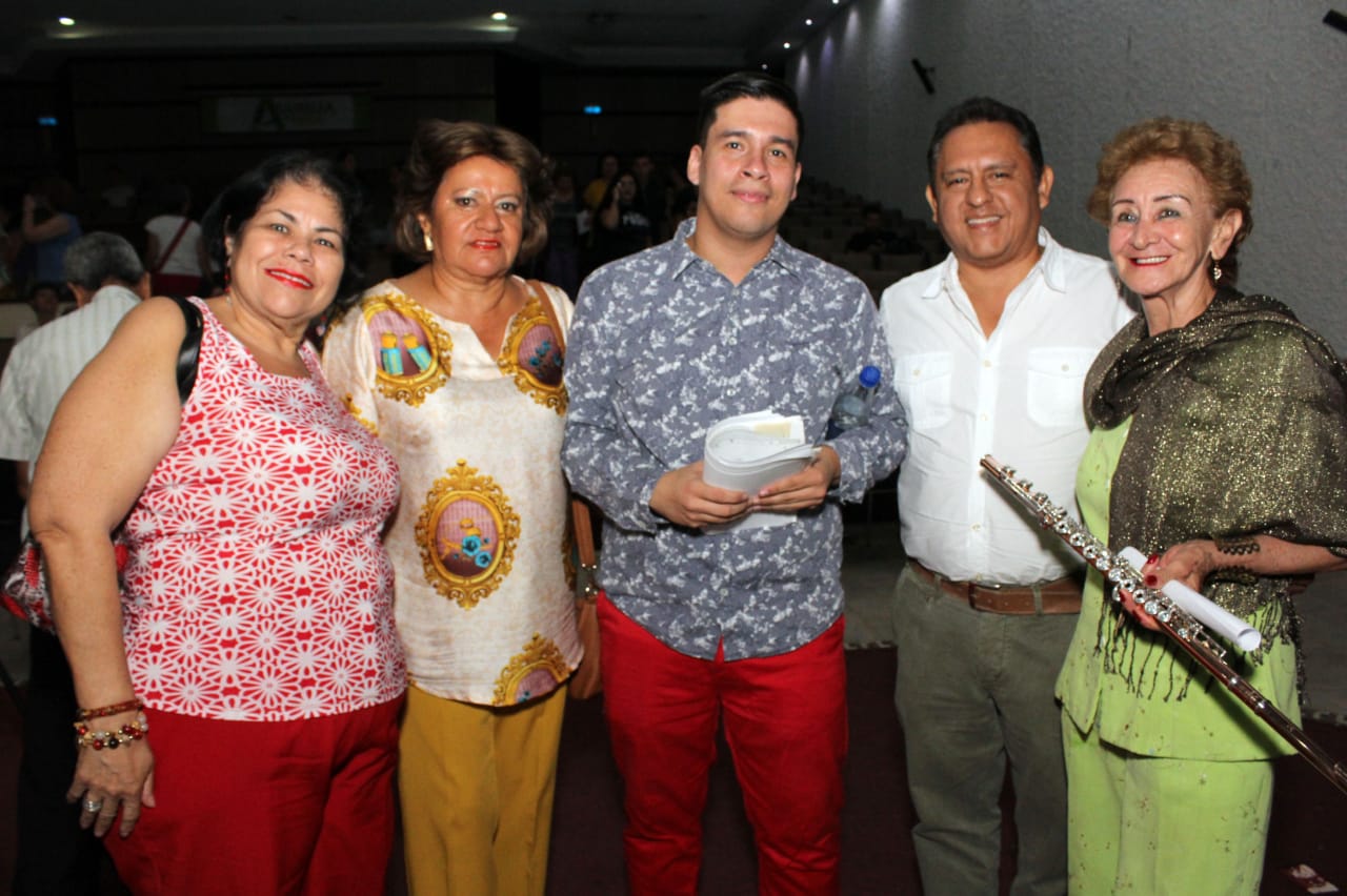 María Mireya Oviedo, Gloria Cuellar, Iván Felipe Muñoz, Armando Cárdenas y Piedad Mosquera Ospina.
